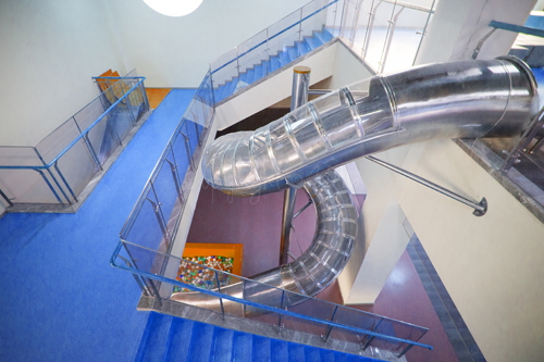 CMT6b Stainless Steel Spiral Tube Slide with Dome Windows