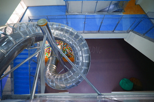CMT6c Stainless Steel Spiral with windows to watch passengers