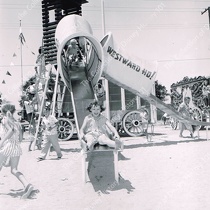 Holidayland5