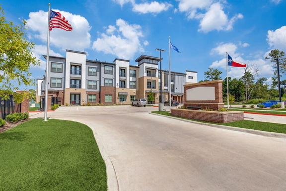 6469 USA TX and LOGO Flagpoles