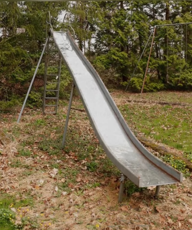 D720 Drail Wave Slide Freestanding